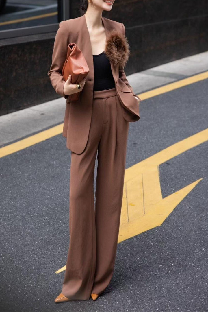 tailored wide-leg suit with fur brooch detail – SIENNA