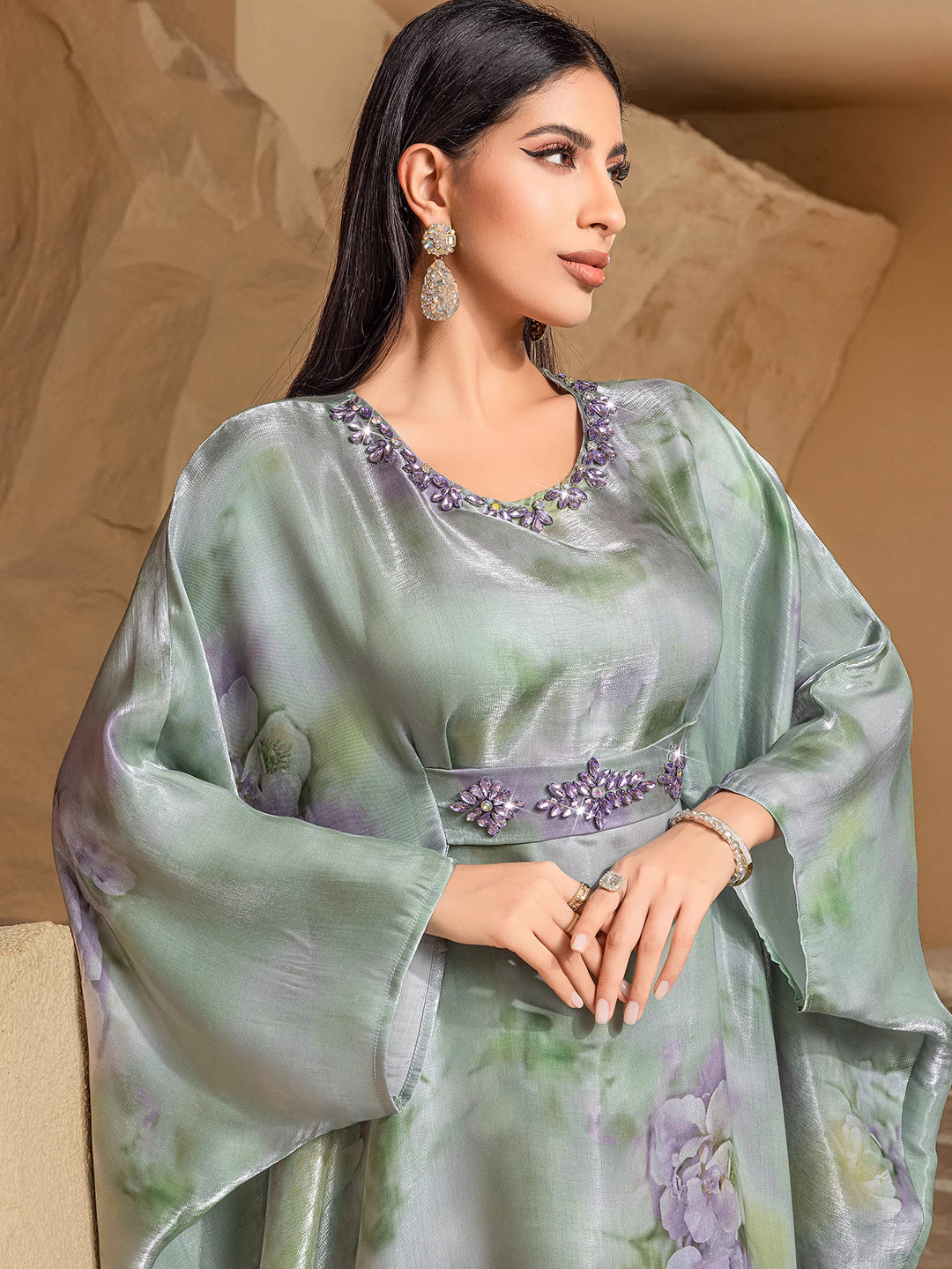 定制喇叭套装，配缎面泡泡袖 - VALENCIA 