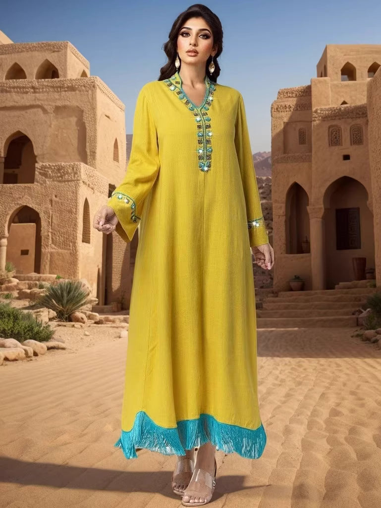 فستان ماكسي أبيض مطرز بحافة مزينة بشراشيب - أزورا