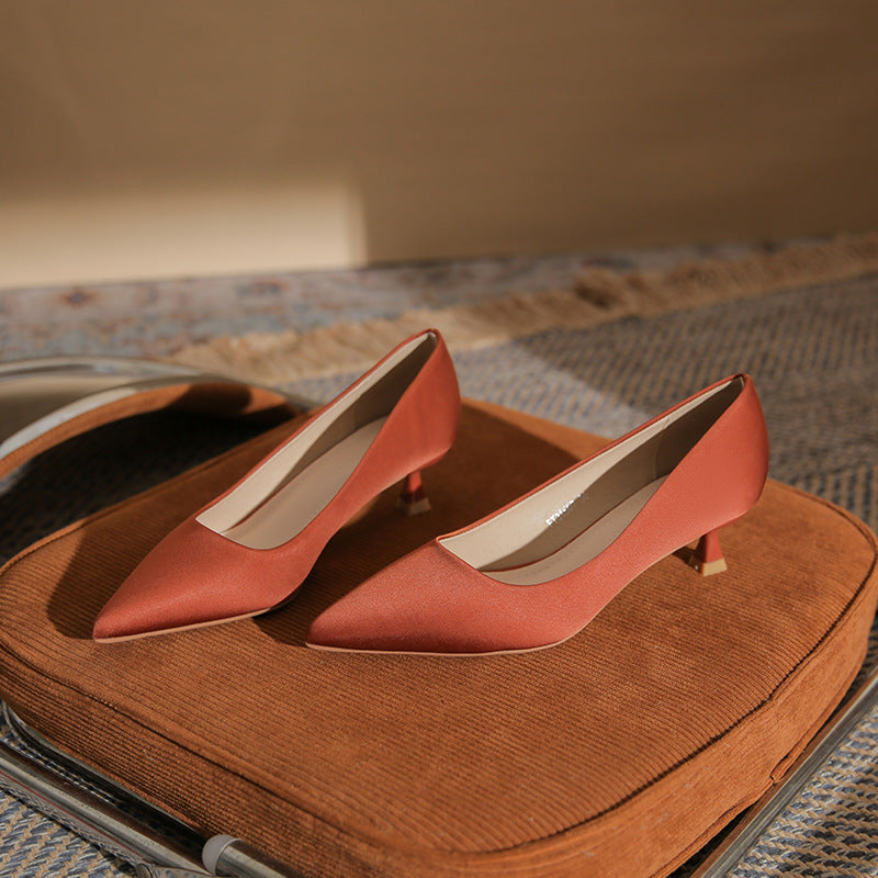 pointed-toe pumps with flared kitten heel – SERENALI