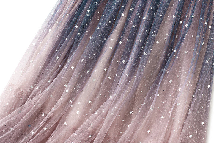 تنورة ميدي من التول بألوان متدرجة مع تطريزات النجوم – لوناريا