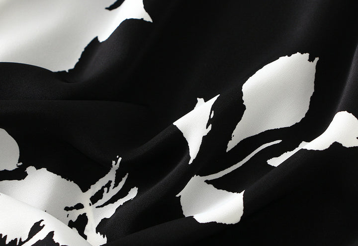 floral A-line midi skirt with monochrome print – ELARA