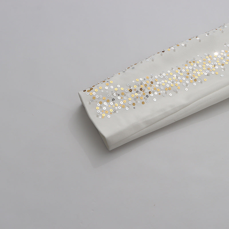 طقم مكون من بلوزة قصيرة مزينة بياقة عالية وتنورة بتصميم حورية البحر - أولوندا