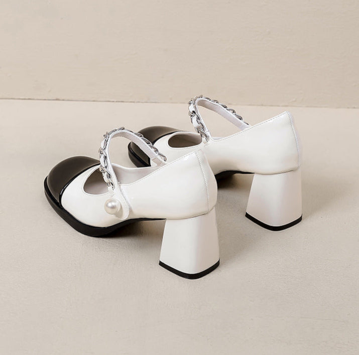 two-tone block-heel pumps with pearl chain strap – VÉRAXA