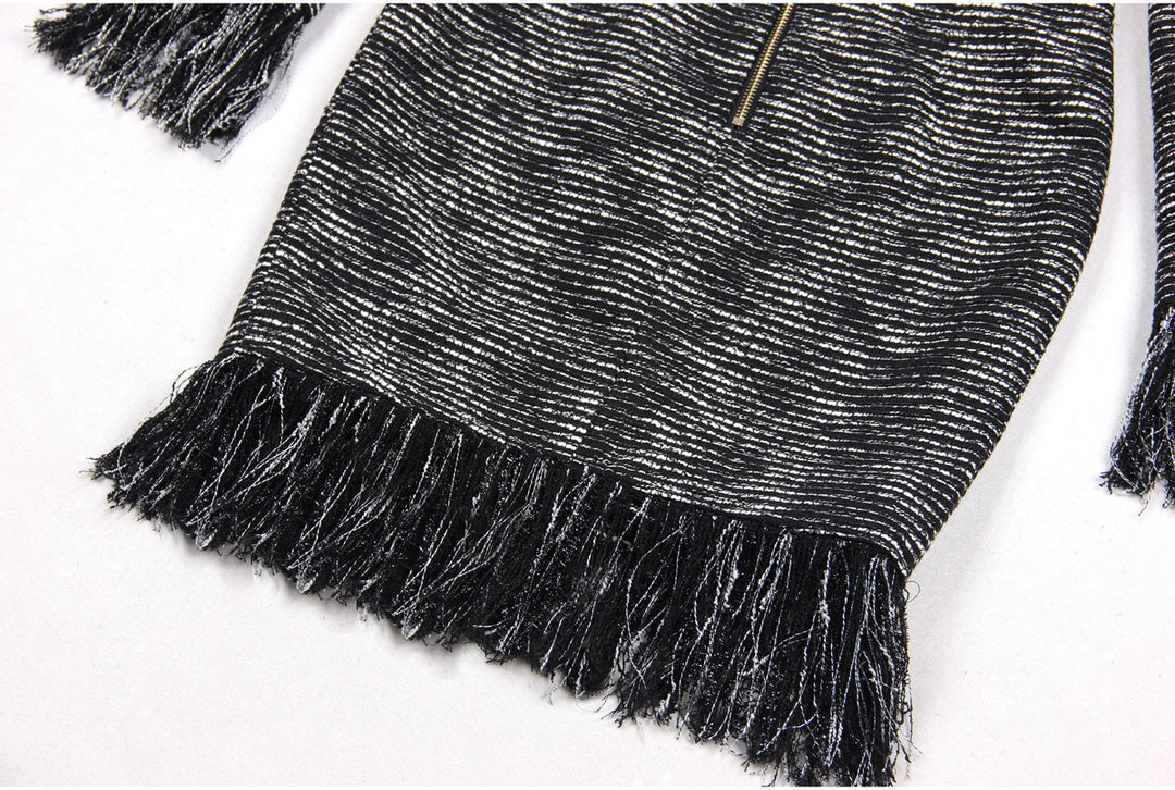 فستان قصير من التويد بأكمام طويلة وحافة مزينة بشراشيب – أديليزو