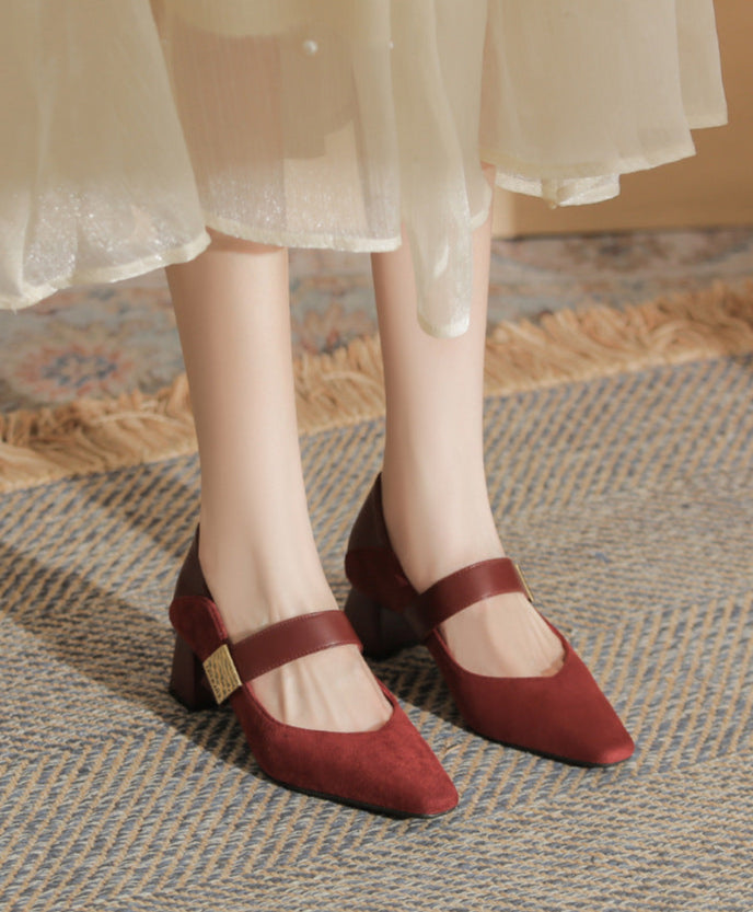 block heel pumps with suede finish and strap detail – AMARAQLU