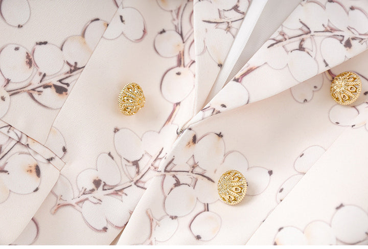 جاكيت مخملي بأزرار أمامية وحافة من الدانتيل الشفاف - صيفي