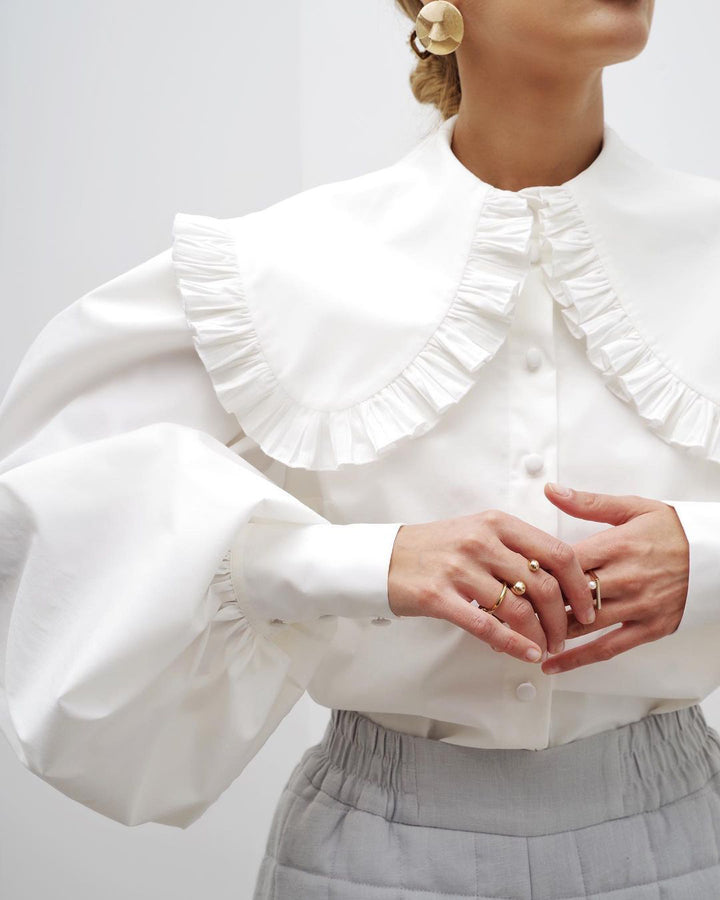 puff-sleeve blouse with oversized ruffled collar – ELARA