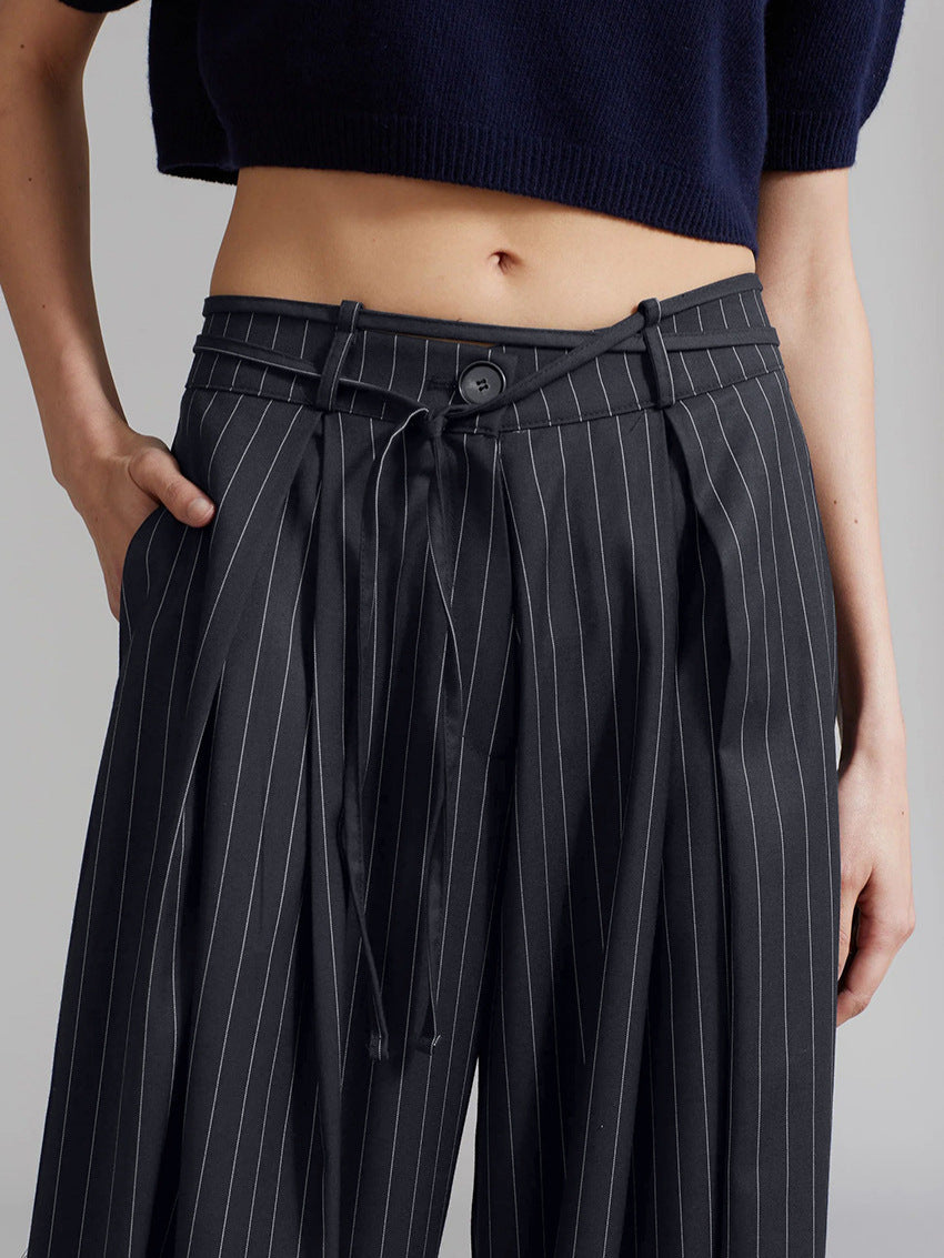wide-leg pinstripe pants with front pleats – NOIR