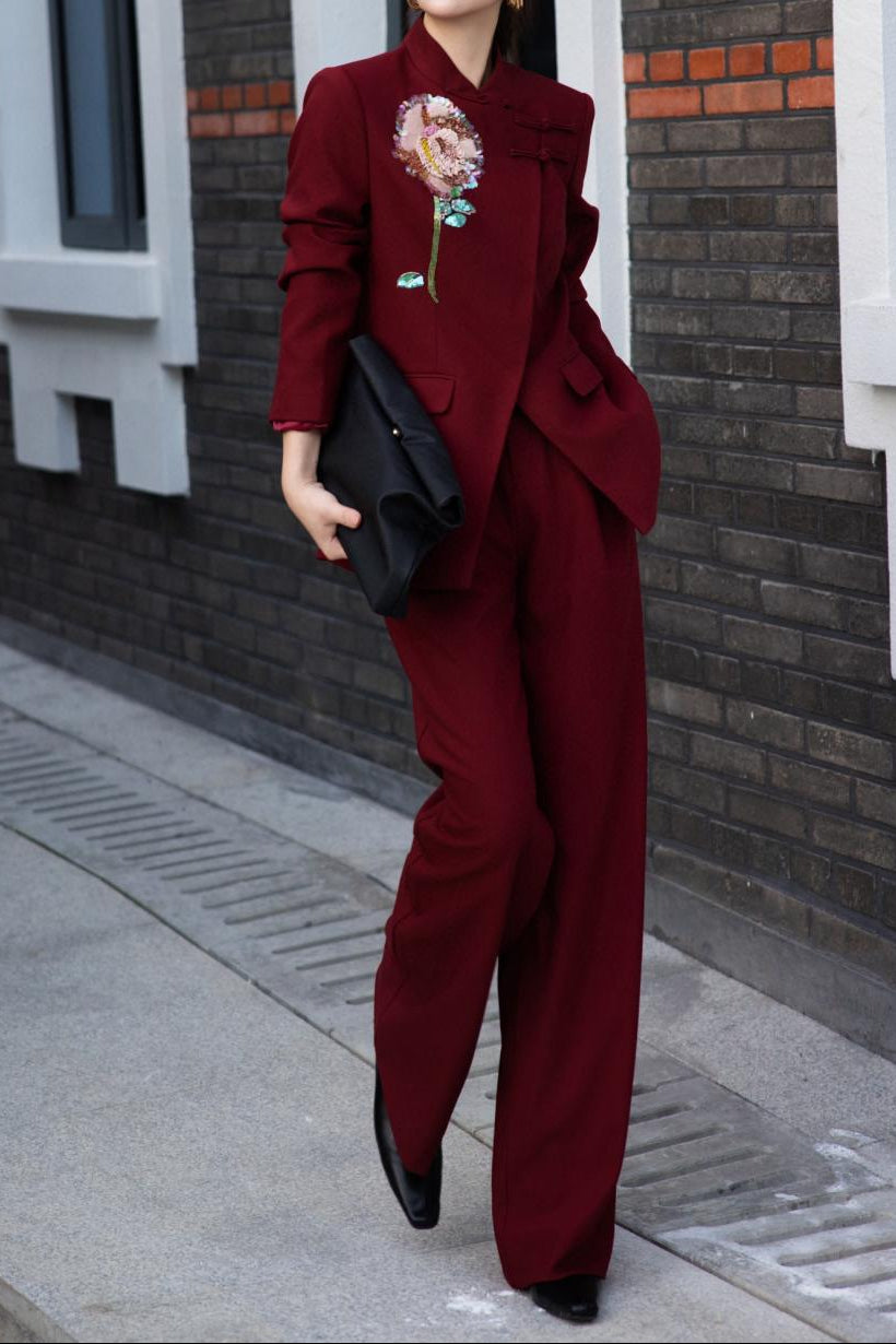 سترة سوداء مصممة بتطريز زهور بالترتر – أرليت