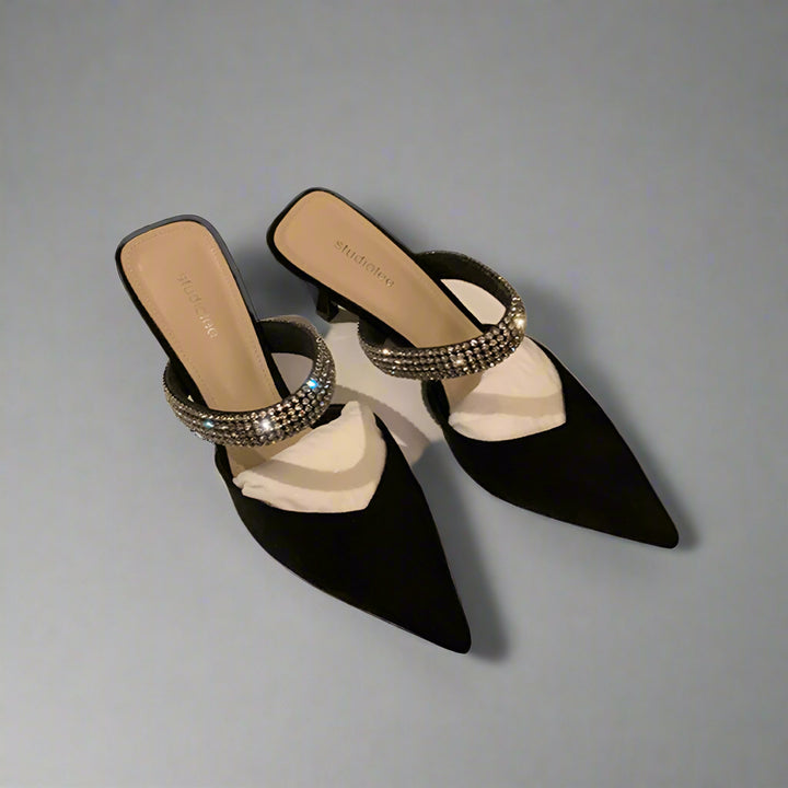 حذاء ميول مدبب بحزام من حجر الراين - لونازمو