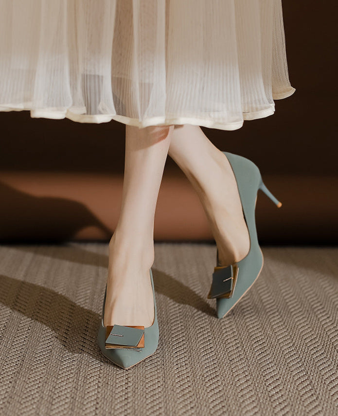 pointed-toe pumps with oversized square buckle – LUCIARO