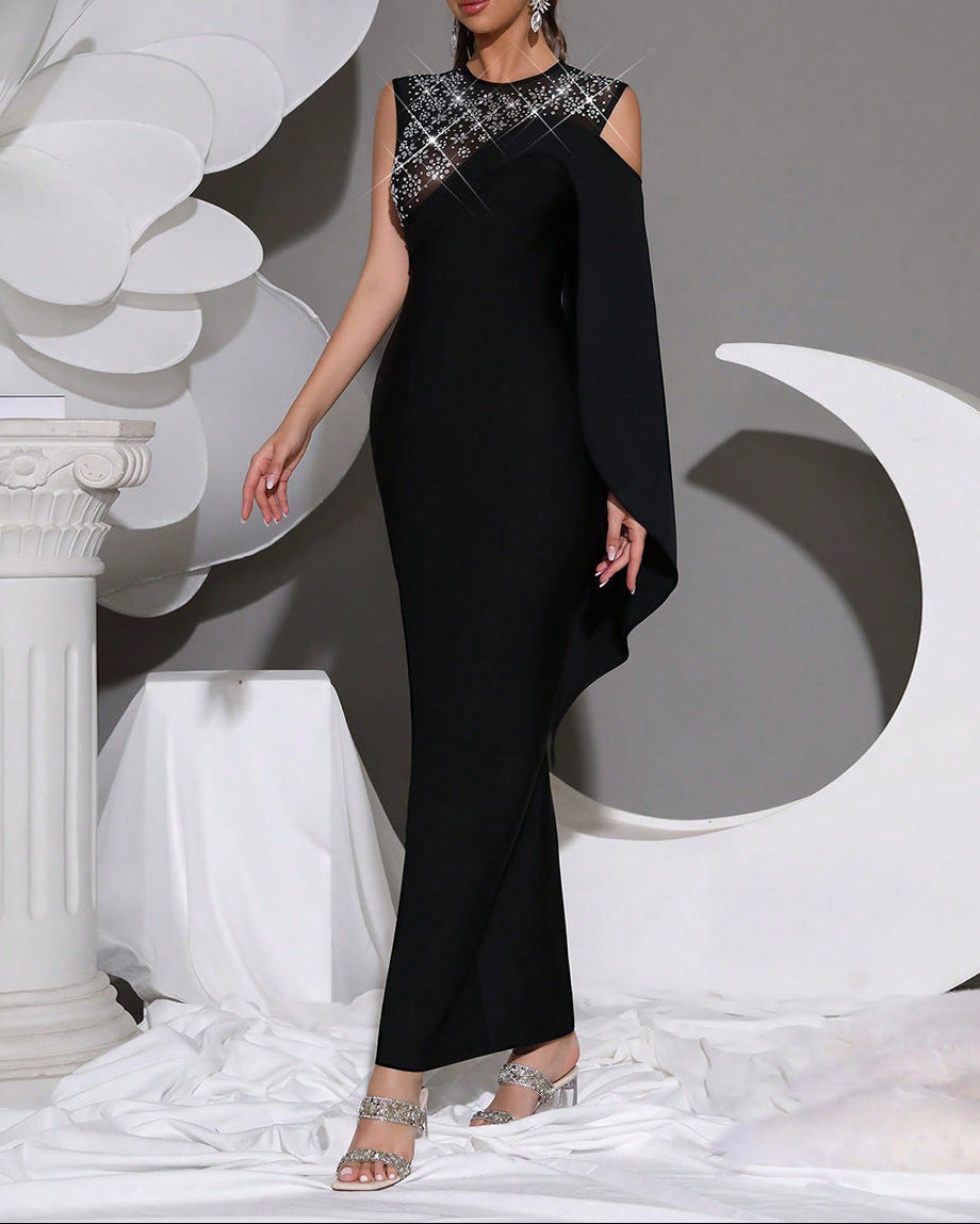 فستان عمودي بدون أكمام مع شبكة مزينة وكاب جانبي - نوار