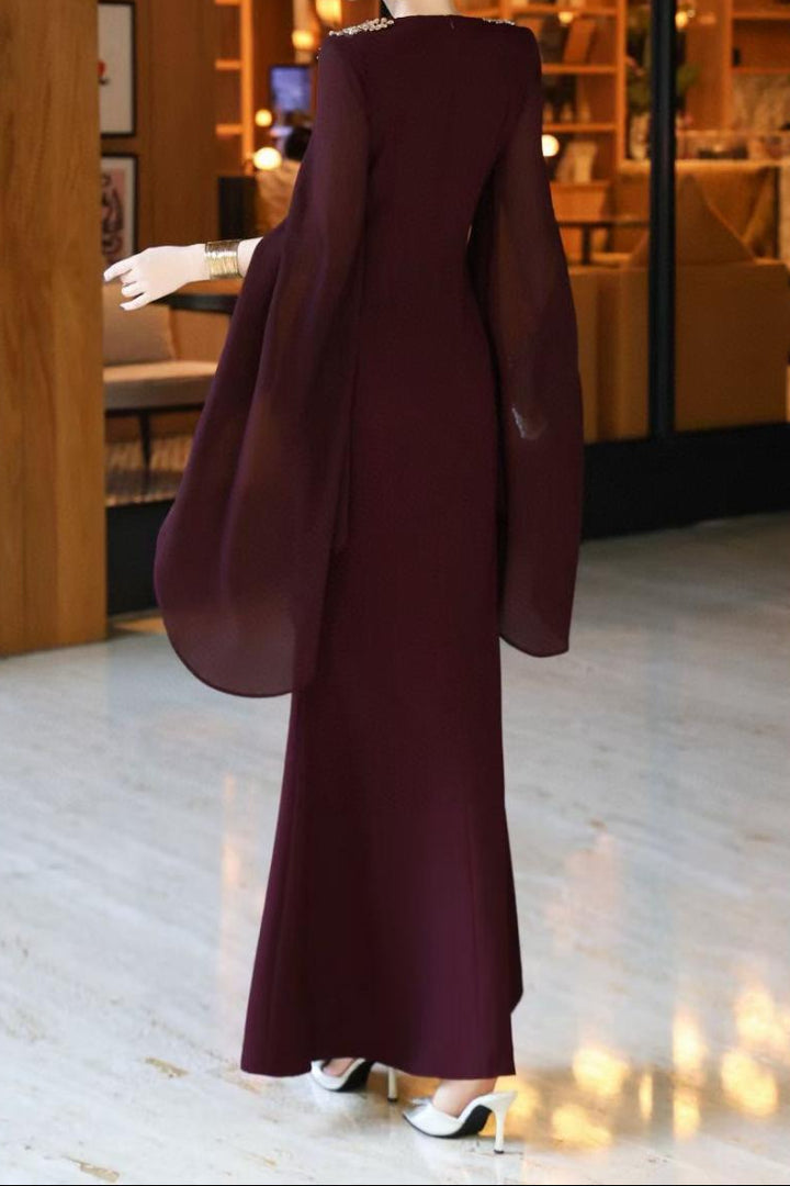 فستان حورية البحر بأكمام كاب وأكتاف مزينة – روزابيل