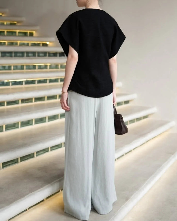 بلوزة ملفوفة بأكمام قصيرة مزينة بالكريستال – نوفالوي