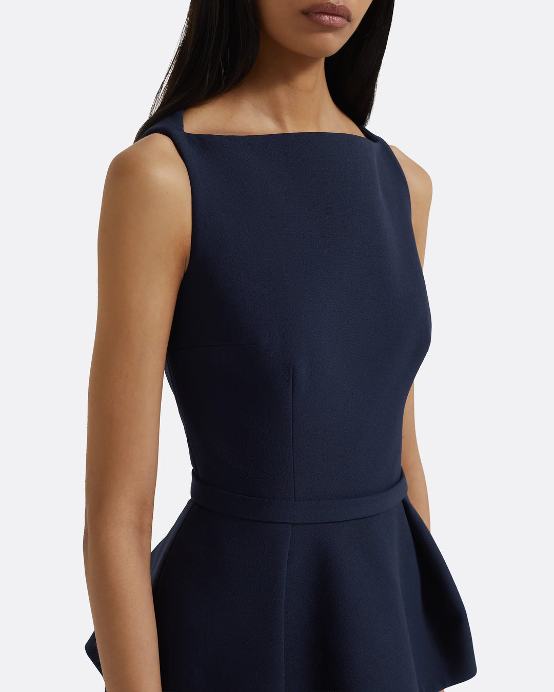 فستان حورية البحر بدون أكمام مع ببلوم منظم – ماريتزا