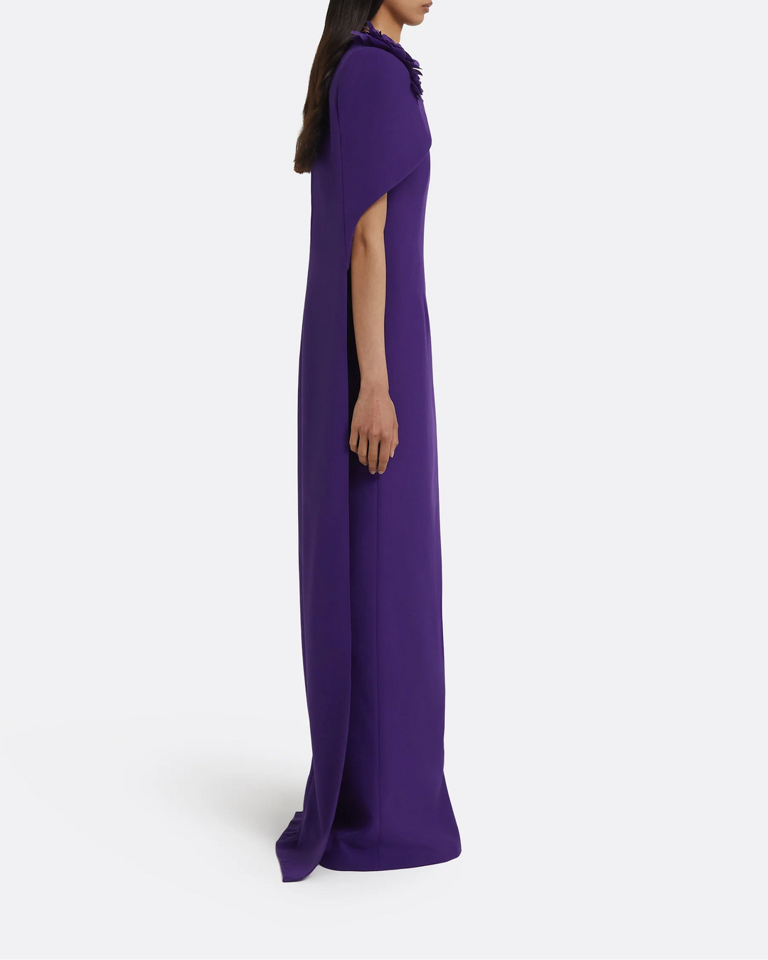 فستان عمودي مع عباءة مزينة بالزهور – فيولا