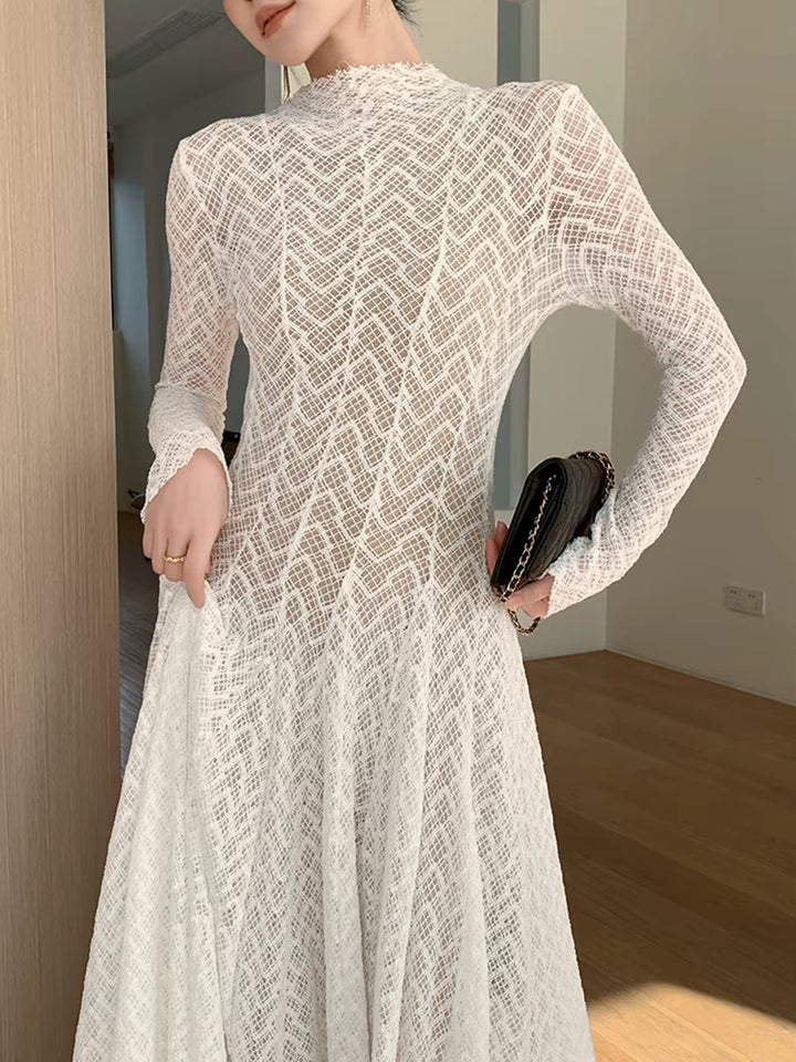 فستان قصير من الدانتيل بأكمام طويلة مع مشد وهمي – ميلينازي