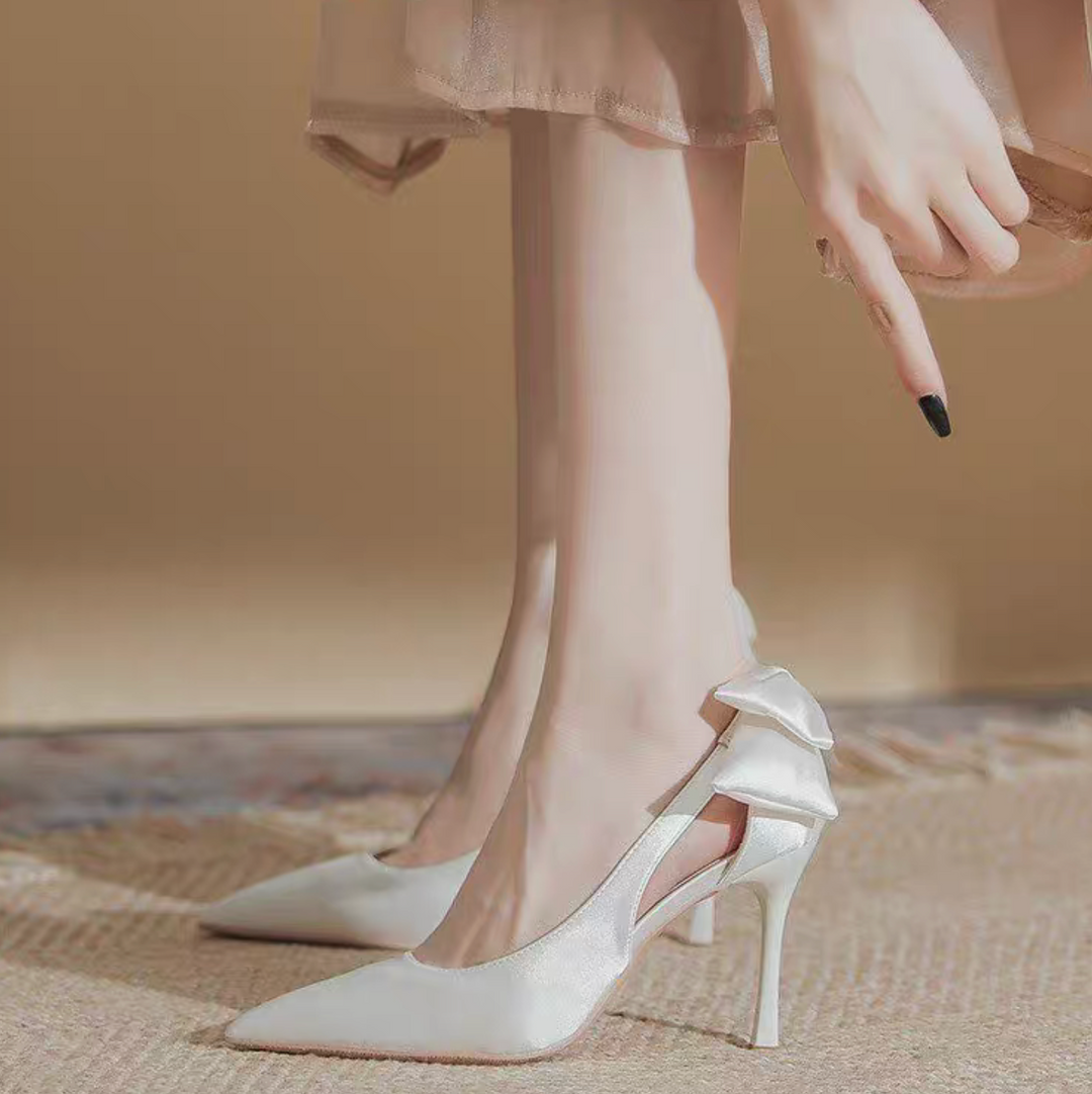 Pointed High Heels with Back Bow