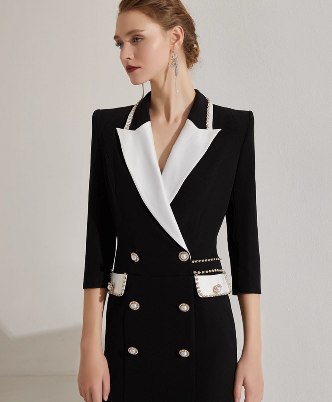 定制喇叭套装，配缎面泡泡袖 - VALENCIA 