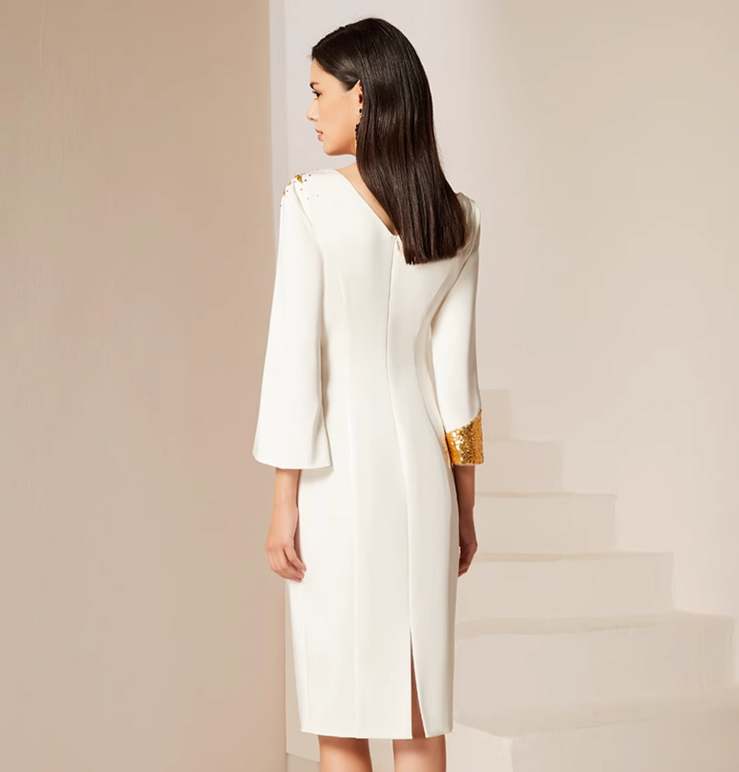 op maat gemaakte flare-pak met satijnen pofmouwen – VALENCIA 