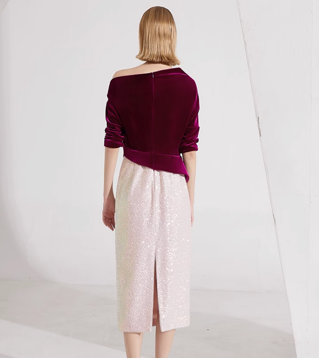 定制喇叭套装，配缎面泡泡袖 - VALENCIA 