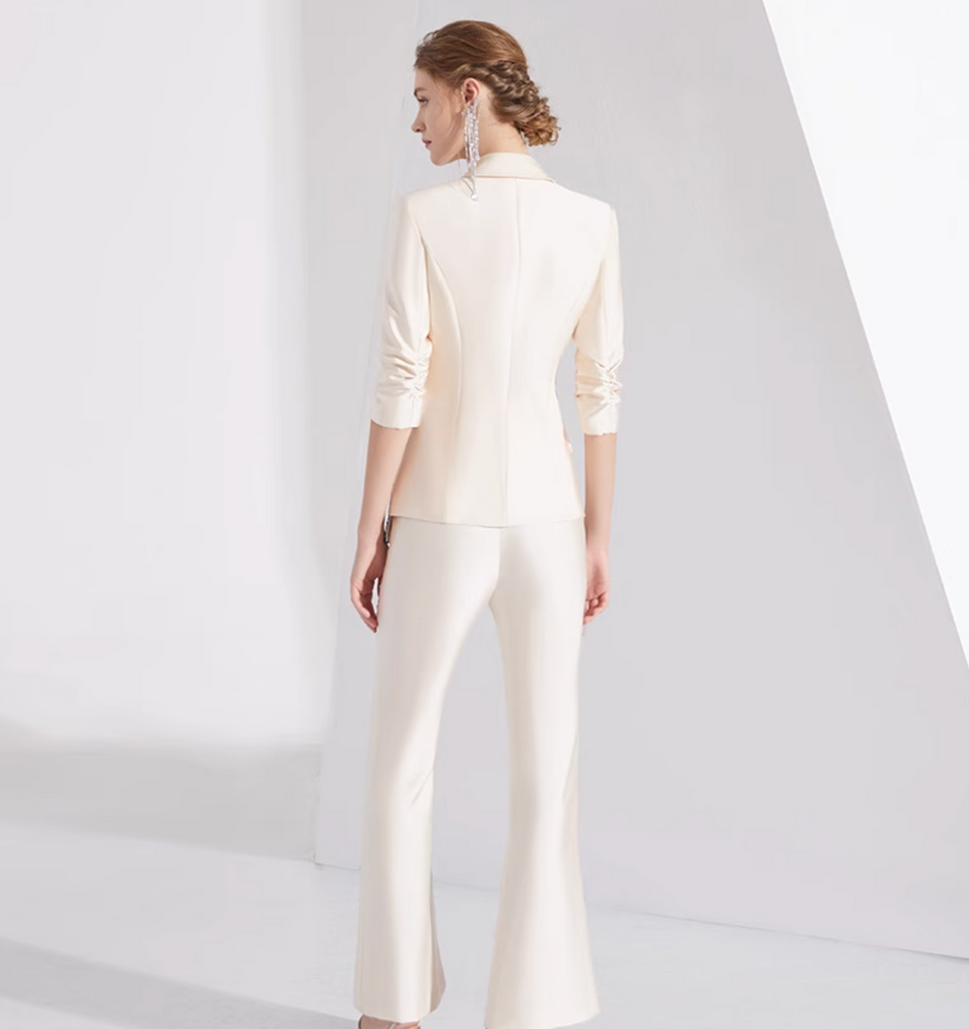 costume évasé sur mesure avec manches bouffantes en satin – VALENCIA 