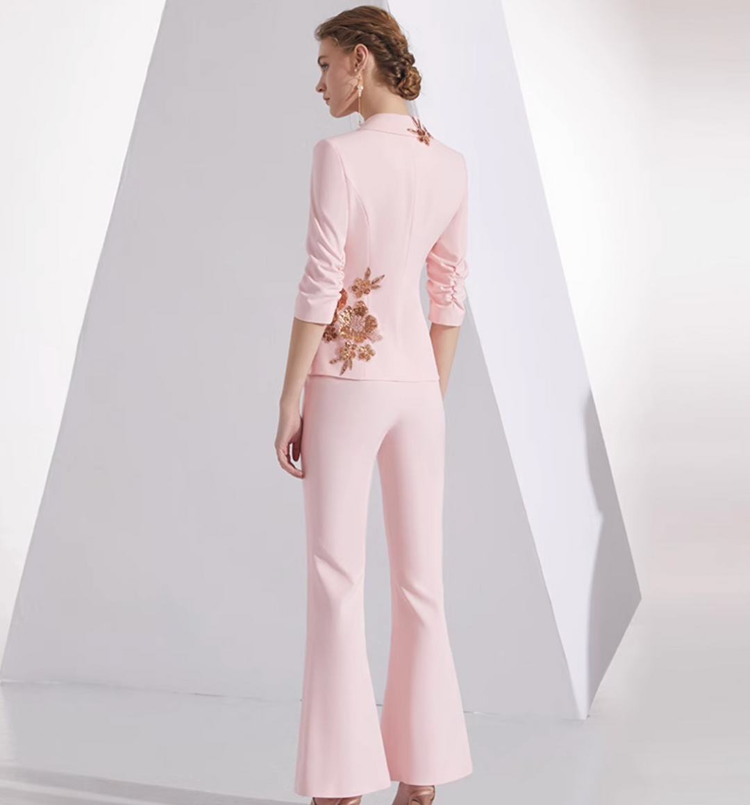 costume évasé sur mesure avec manches bouffantes en satin – VALENCIA 