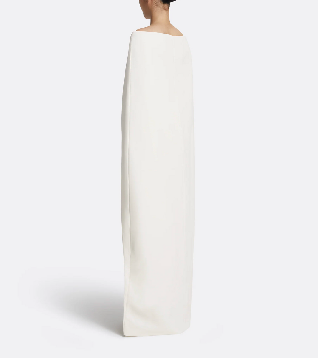 فستان بكتف مكشوف مع عباءة منحوتة – سيليستي