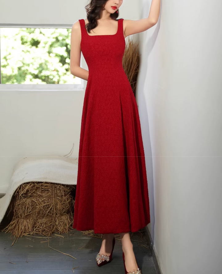 sleeveless A-line gown with square neckline – RUBINA