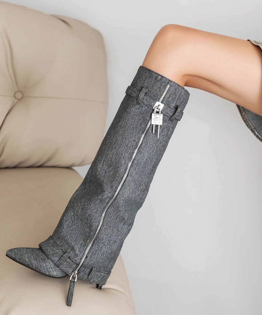 denim high-knee boots with side zipper – STORM