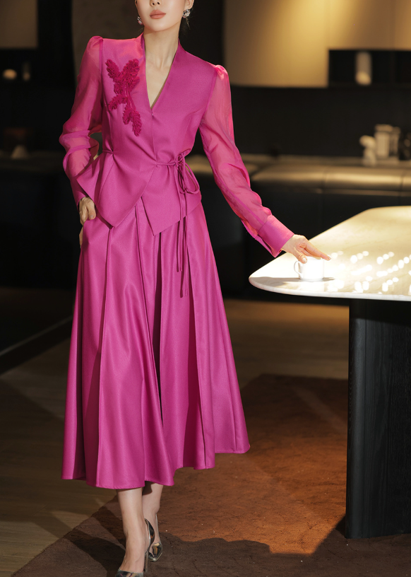 بدلة تنورة ببلوم مع حواف متباينة – نوار