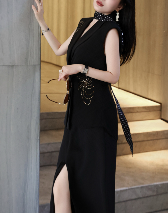 sleeveless tailored set with embellished vest – GRACE