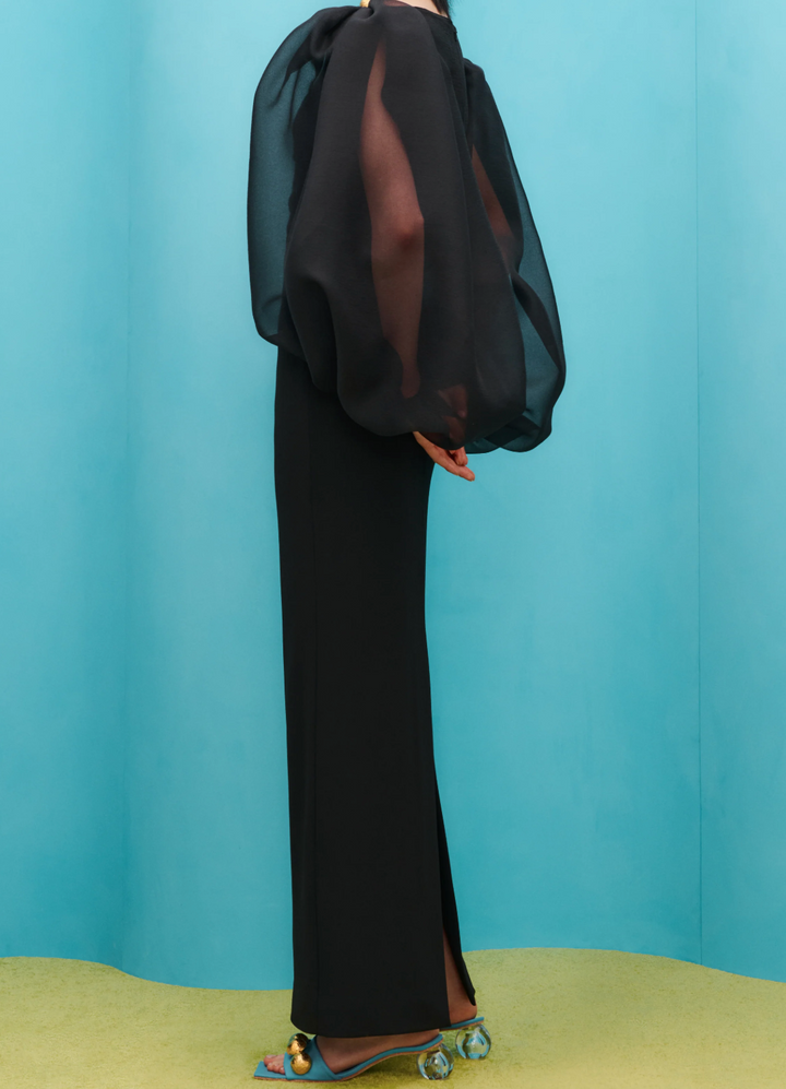 فستان عمودي شفاف بأكمام منفوخة – نويرا