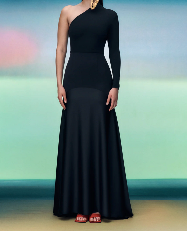 one-shoulder fitted gown with flared hem – NOIRS