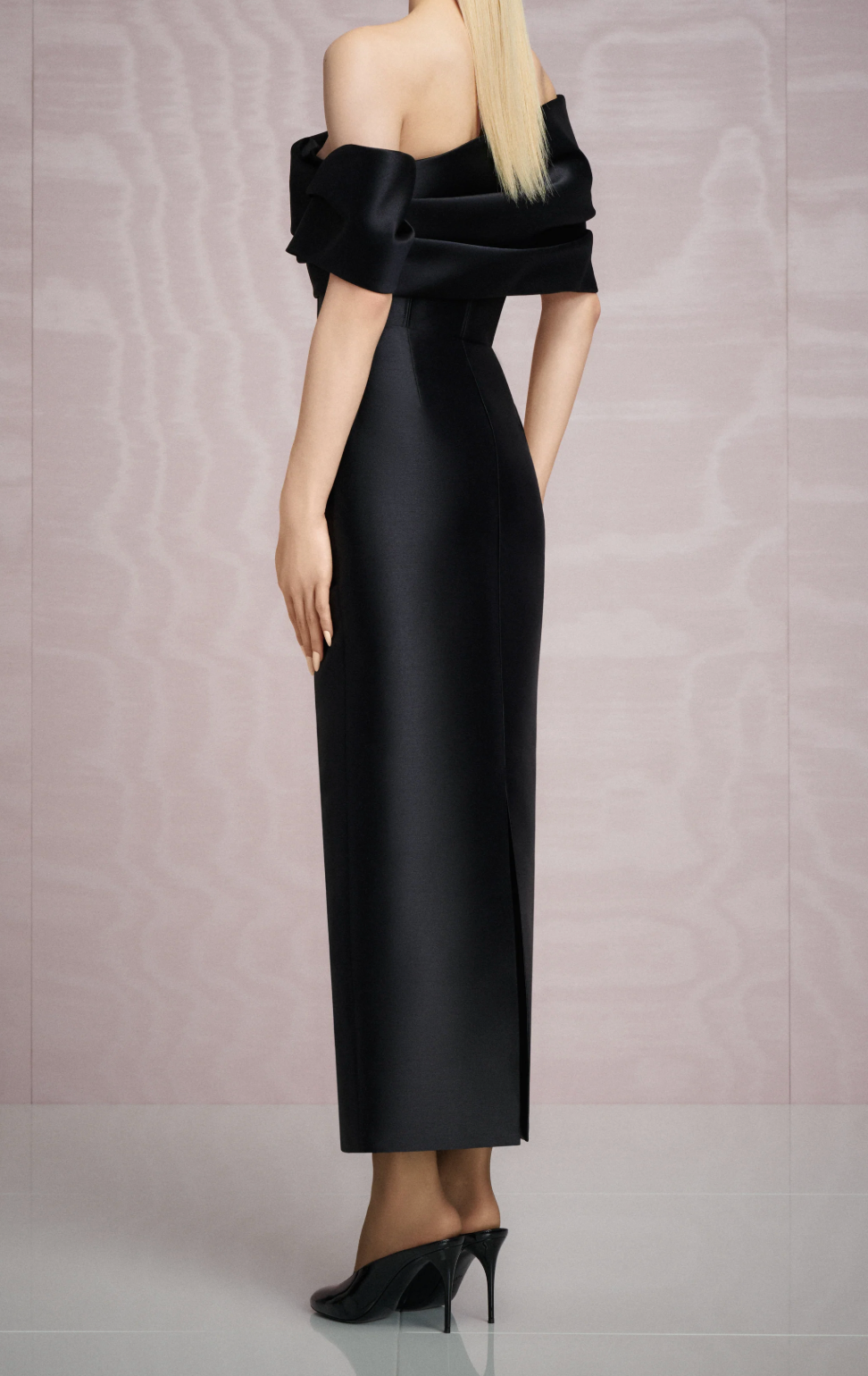 فستان ساتان متوسط ​​الطول مكشوف الكتفين – نوير