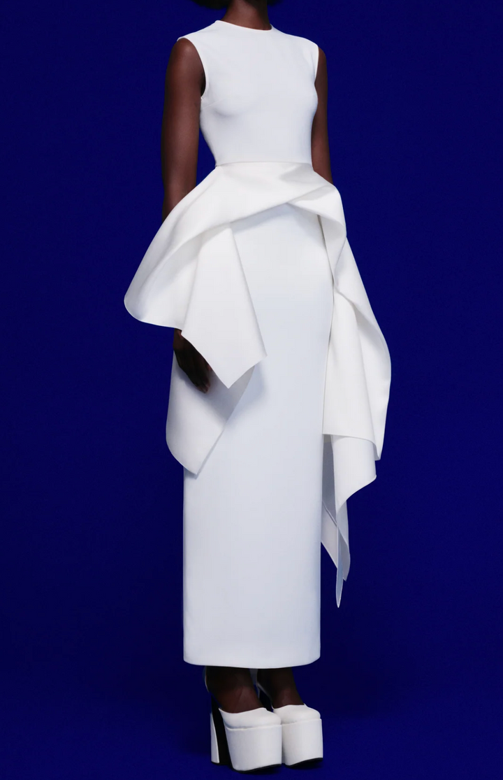 فستان عمودي بدون أكمام مع دثار جانبي منحوت – أورورا