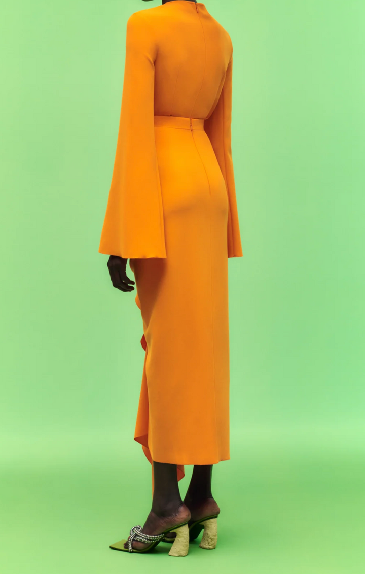 فستان ميدي بأكمام طويلة مع كشكشة متتالية – سولارا