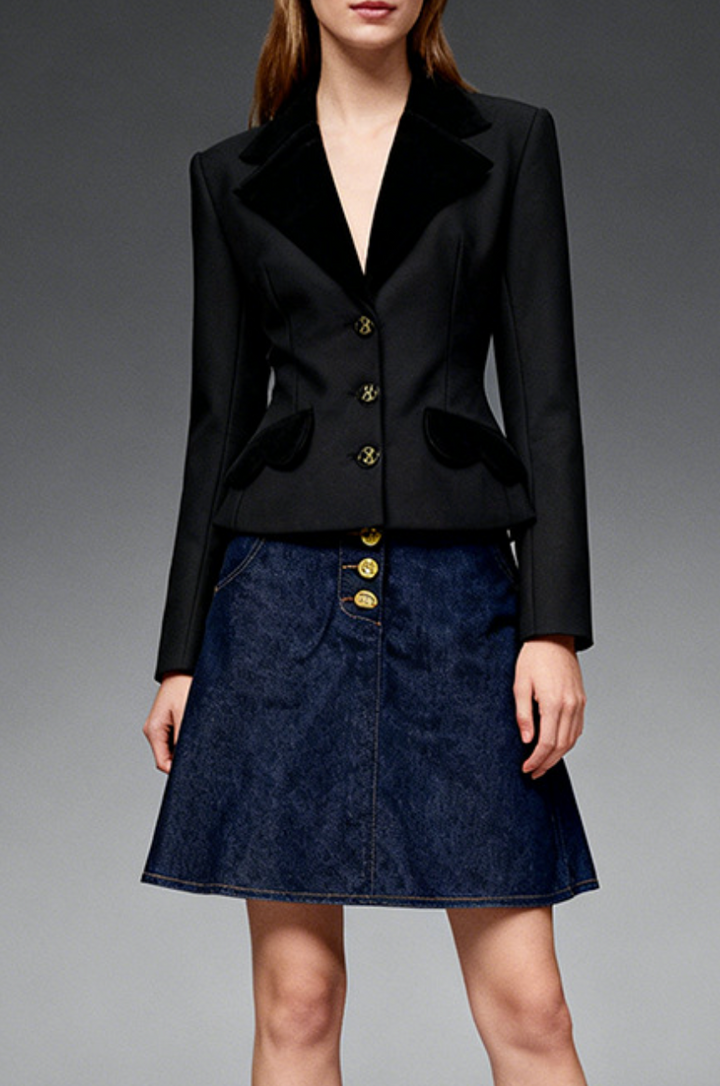 tailored velvet-lapel blazer with sculpted waist – NOIR