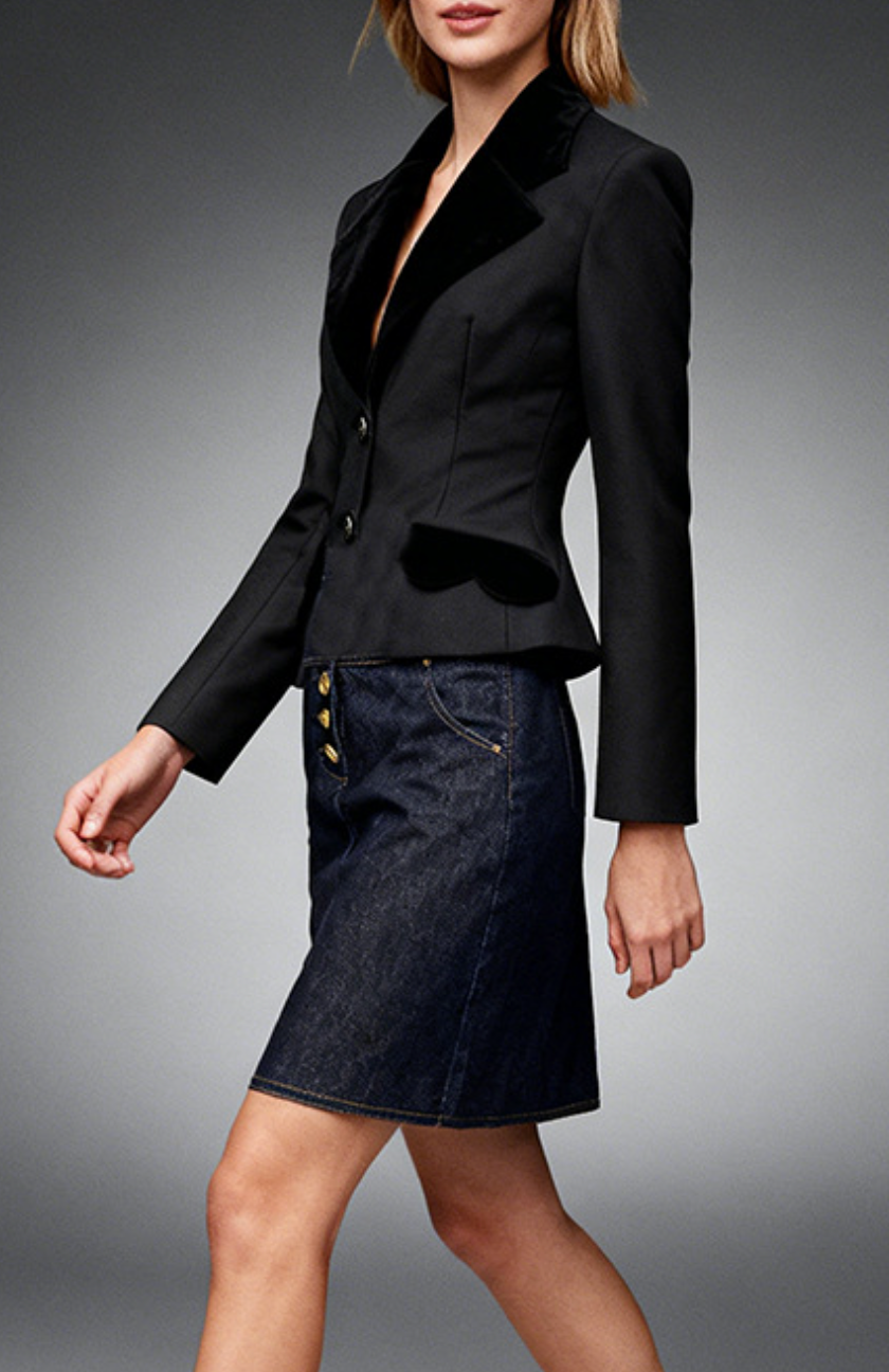 tailored velvet-lapel blazer with sculpted waist – NOIR