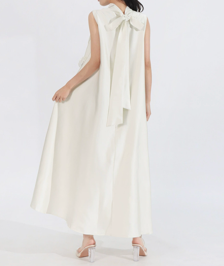 sleeveless A-line maxi dress with 3D floral appliqués – BLOSSOM