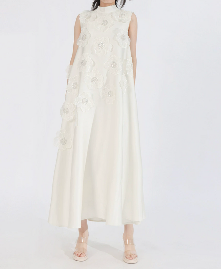 sleeveless A-line maxi dress with 3D floral appliqués – BLOSSOM