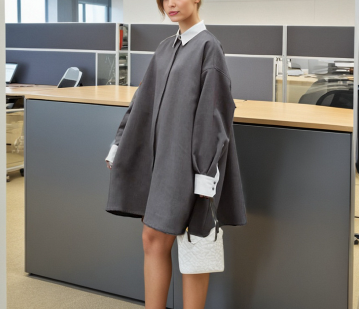 بدلة مصممة خصيصًا بأزرار ذهبية – مارون