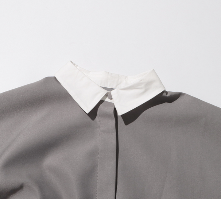 بدلة مصممة خصيصًا بأزرار ذهبية – مارون