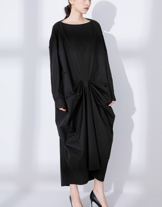 بدلة مصممة خصيصًا بأزرار ذهبية – مارون