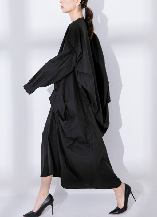 بدلة مصممة خصيصًا بأزرار ذهبية – مارون