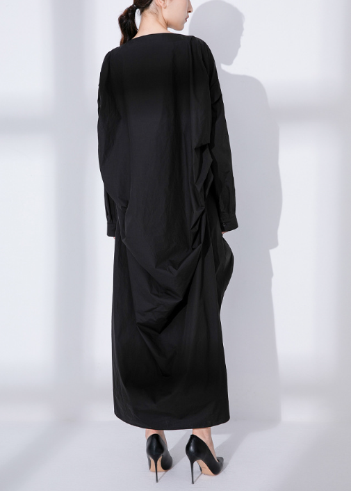 بدلة مصممة خصيصًا بأزرار ذهبية – مارون