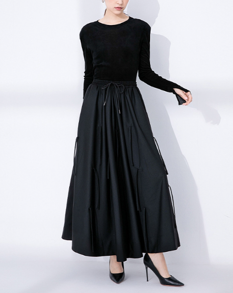 بدلة مصممة خصيصًا بأزرار ذهبية – مارون