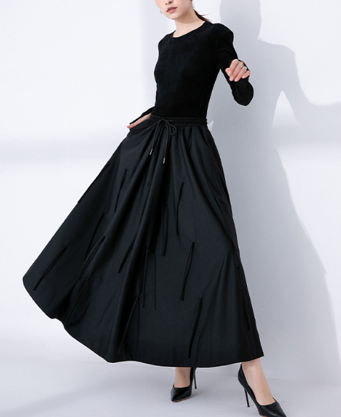 بدلة مصممة خصيصًا بأزرار ذهبية – مارون