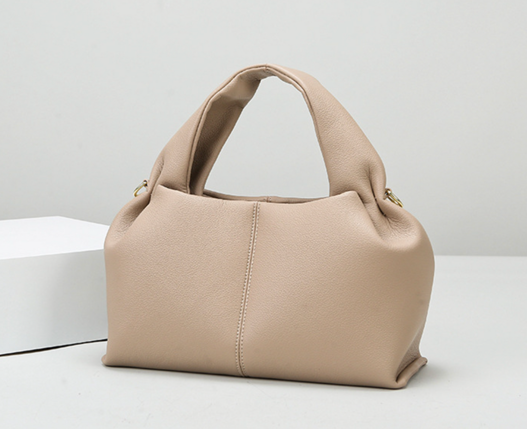 gewebte Rattan-Tragetasche mit doppelten Ledergriffen – LÉONIE 